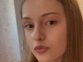 AliceBowers nude webcam